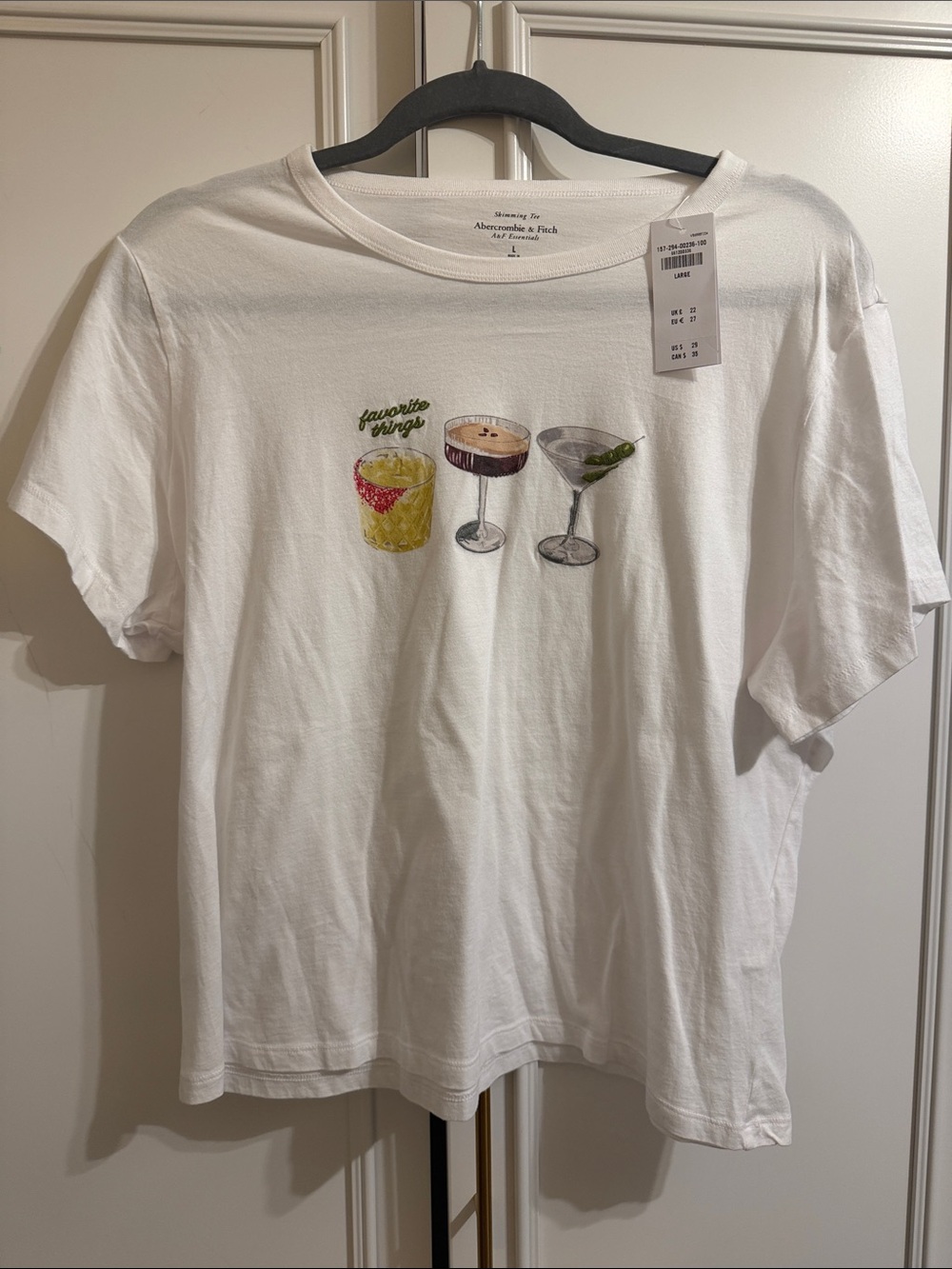 Abercrombie & Fitch White Short Sleeve Tee with Cocktail Graphic
